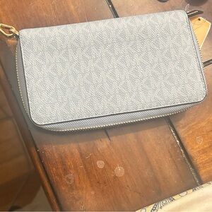 Michael Kors Wallet/Wristlet